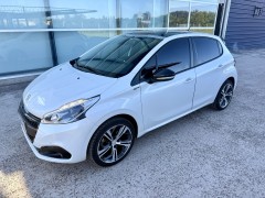 PEUGEOT 208 GT 